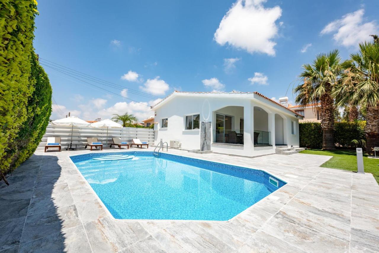 Bungalow Mikaella By Ezoria Villas Коралова Затока Екстер'єр фото